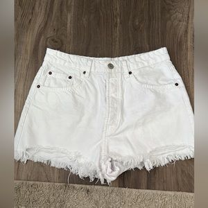 ❌SOLD❌ Zara White Denim Shorts